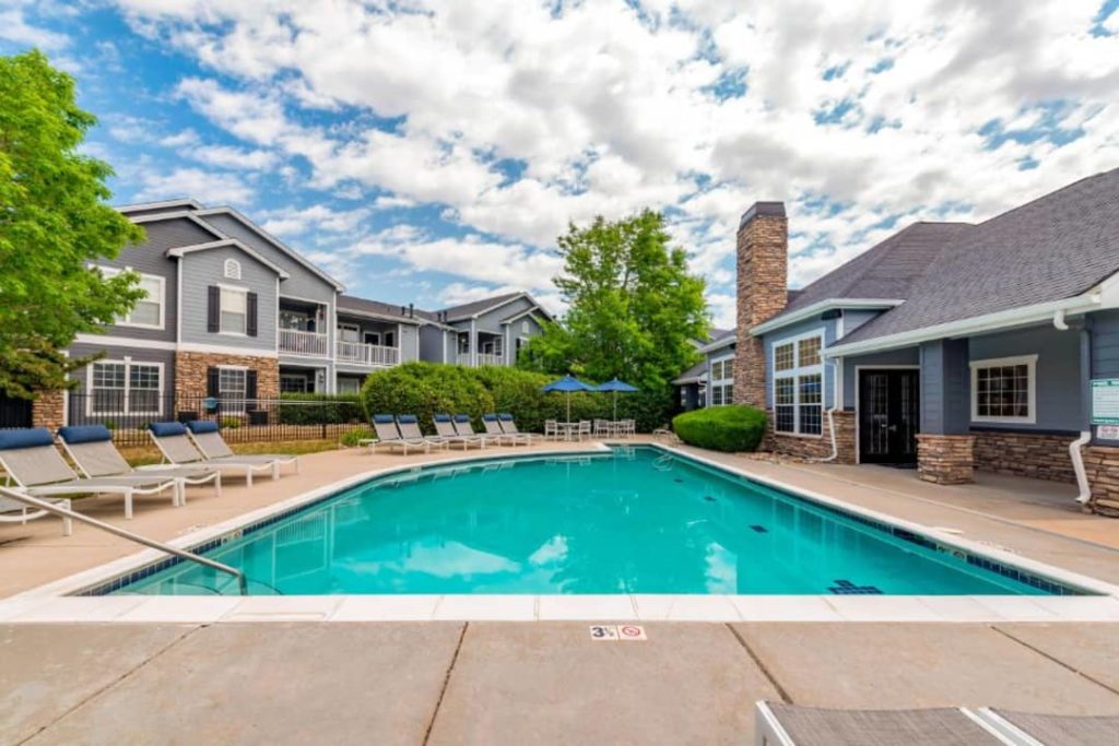 Image of the pool at Eagle Ridge Apartments
